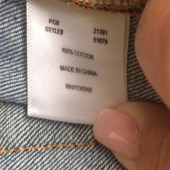 💙SOLD💙Nasty Gal patch jeans! 27! - Picture 3 of 5